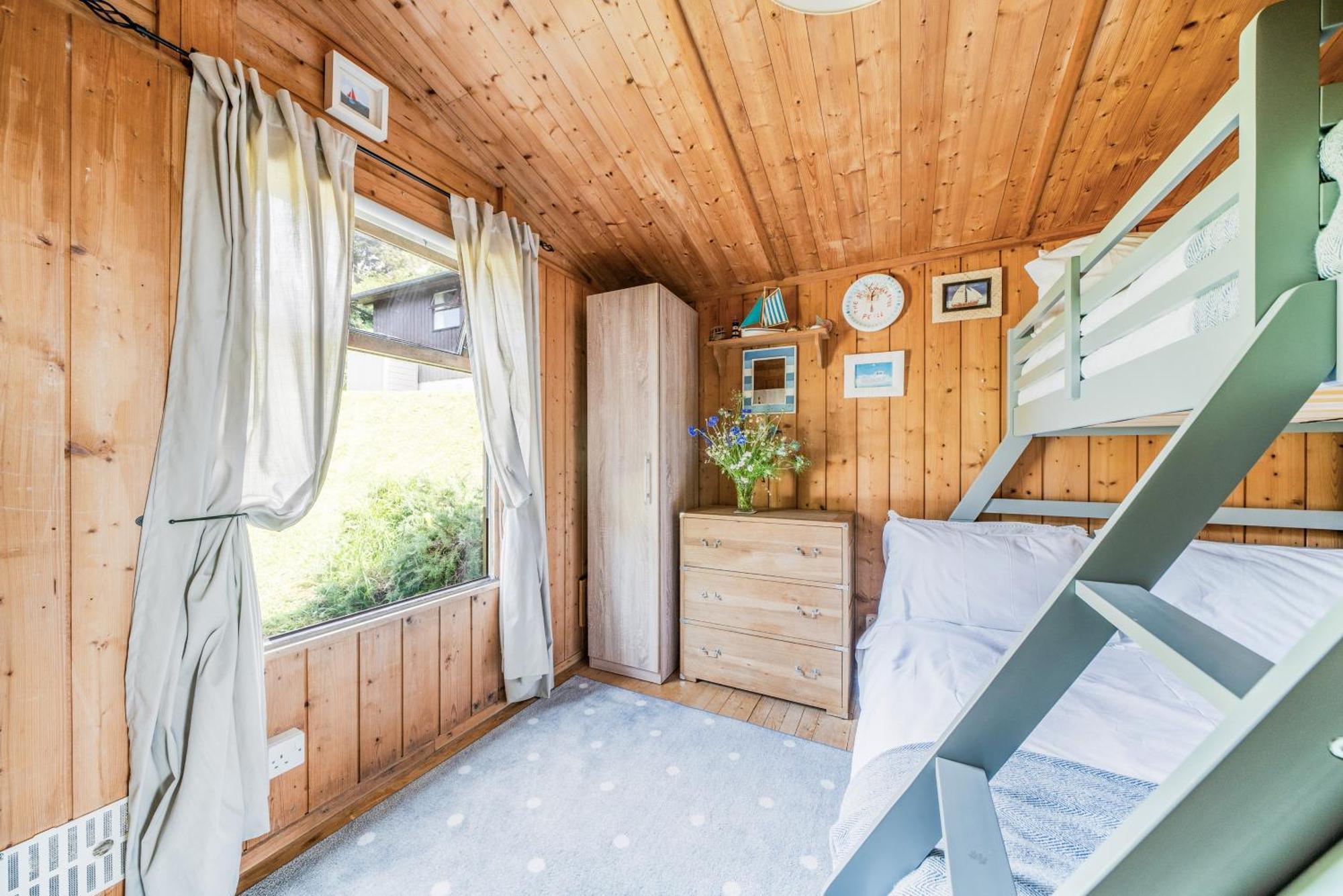 Scandinavian Style Lodge In Rock Wadebridge Exterior photo
